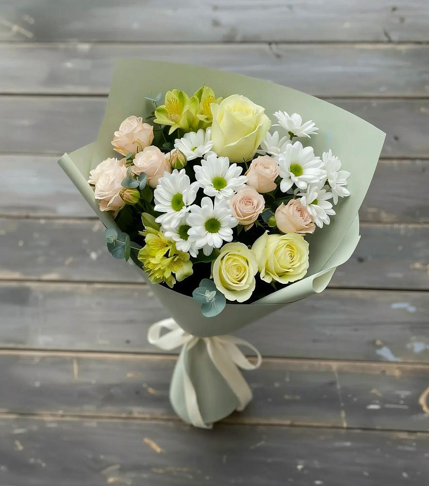 Букет цветов из: Альстромерии, Розы и Хризантемы в Шамилькале