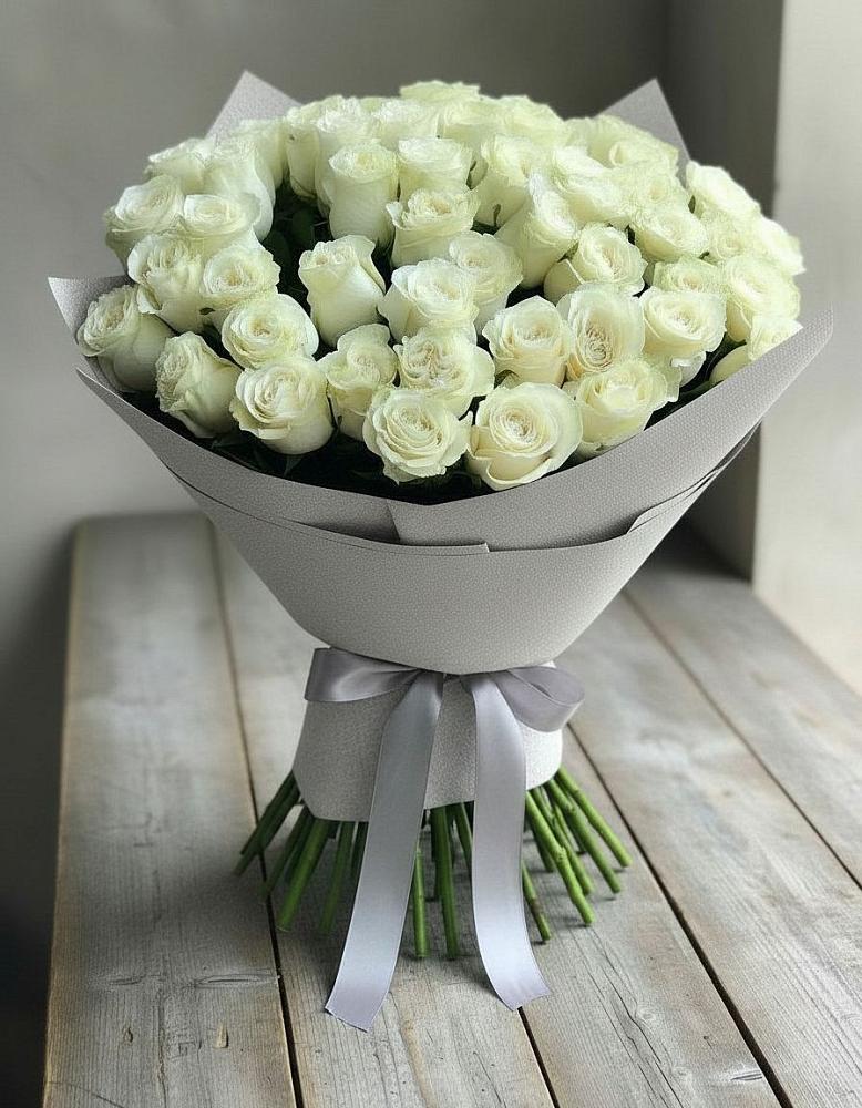 Букет 35 Белых роз в Шамилькале