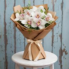 Букет цветов из:  Орхидеи и Розы в Шамилькале