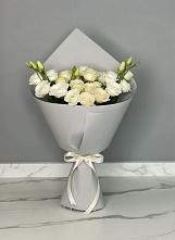 Букет цветов из:  Розы и Лизиантусы в Шамилькале